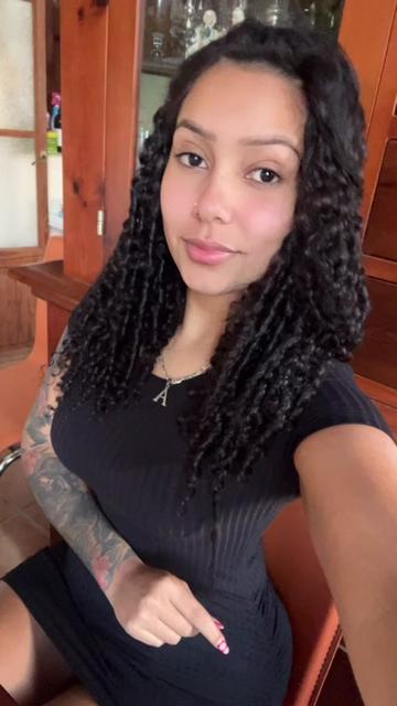 @Andrea👩🏽&zwj;🦱🇵🇾