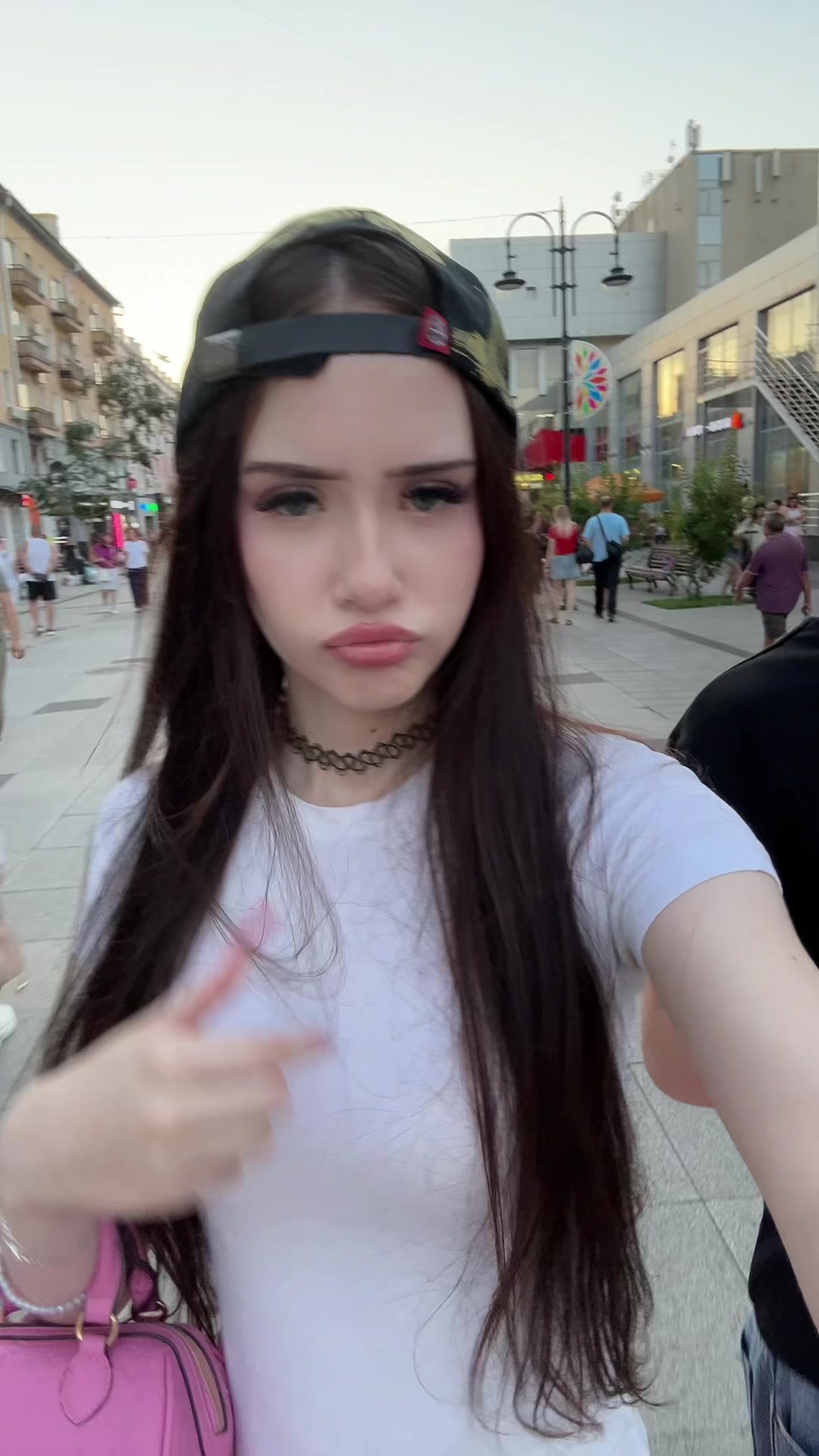 @лизамяу