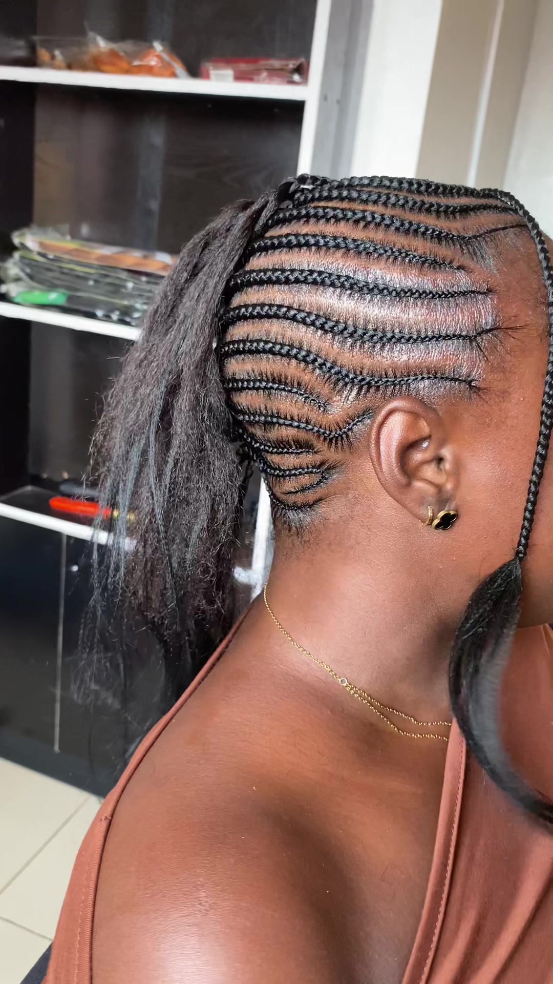 @BRAIDER IN IFE/ILESHA GARAGE