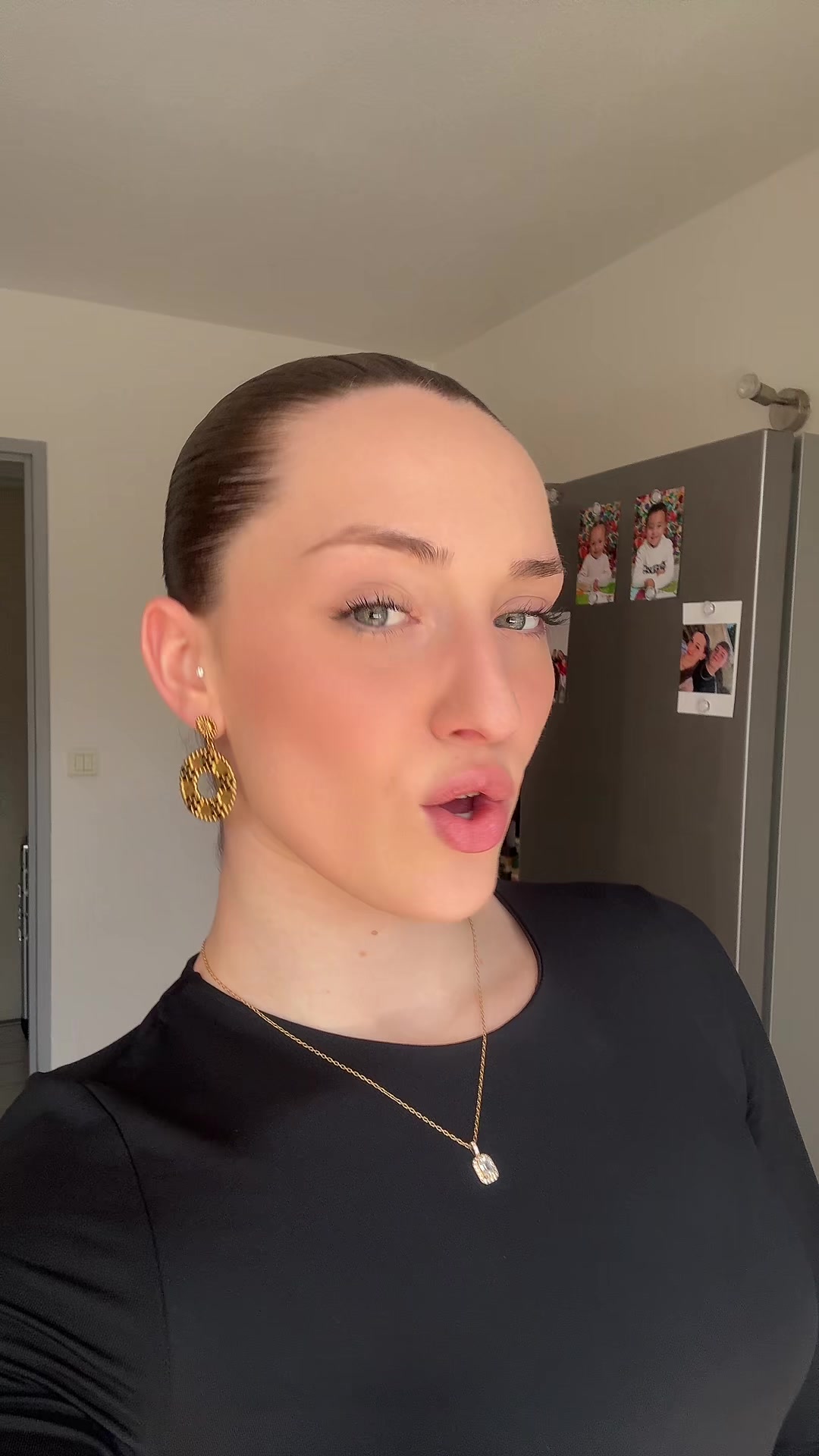 @~👩🏻~