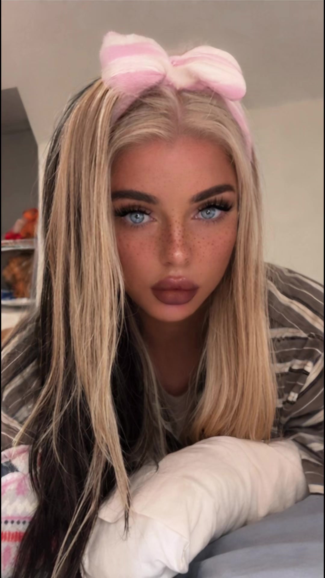 @Michelle Shelly Laura rogan 🖤