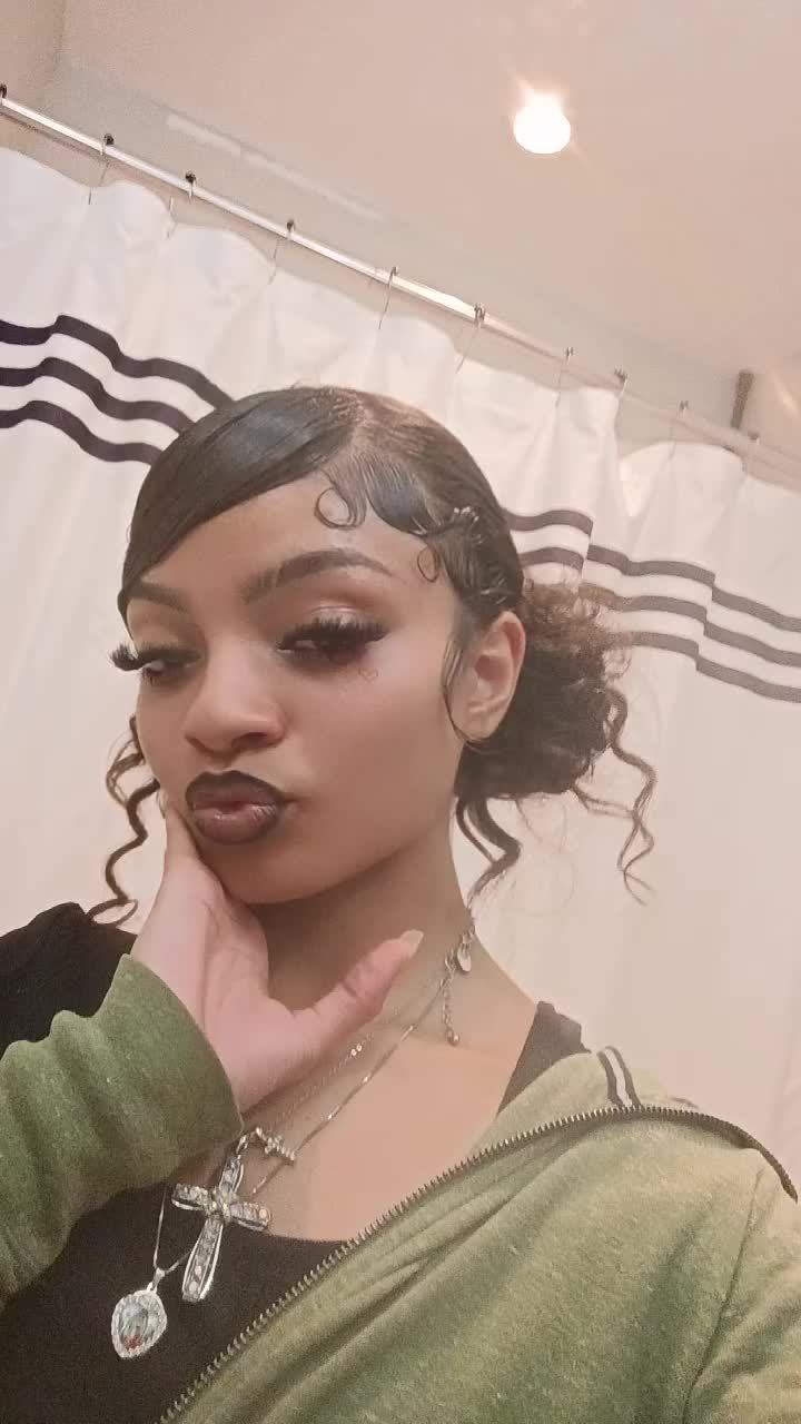 @th3yluv_yayyaa