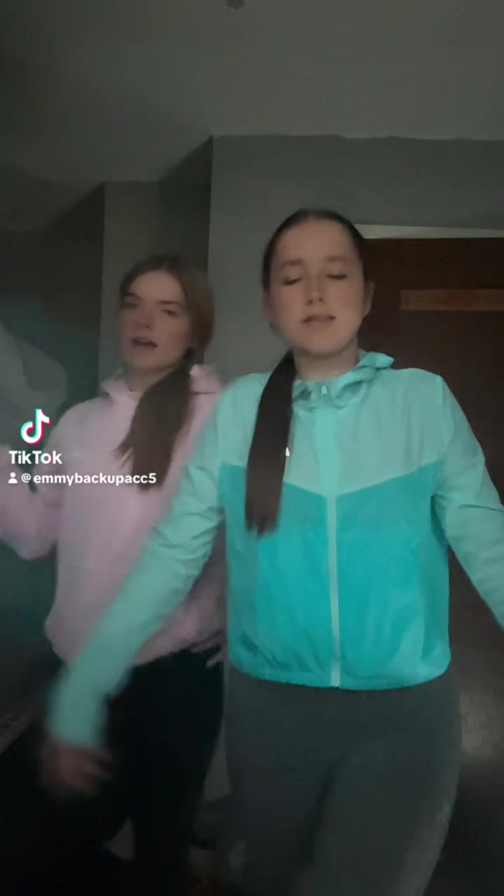 @𝓔𝓑&hearts;️