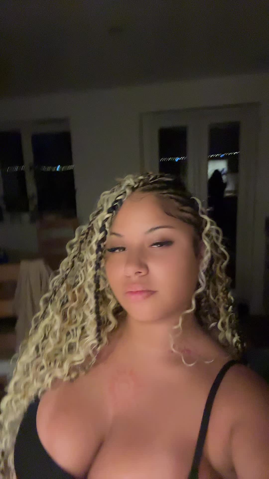 @iamthetoseina