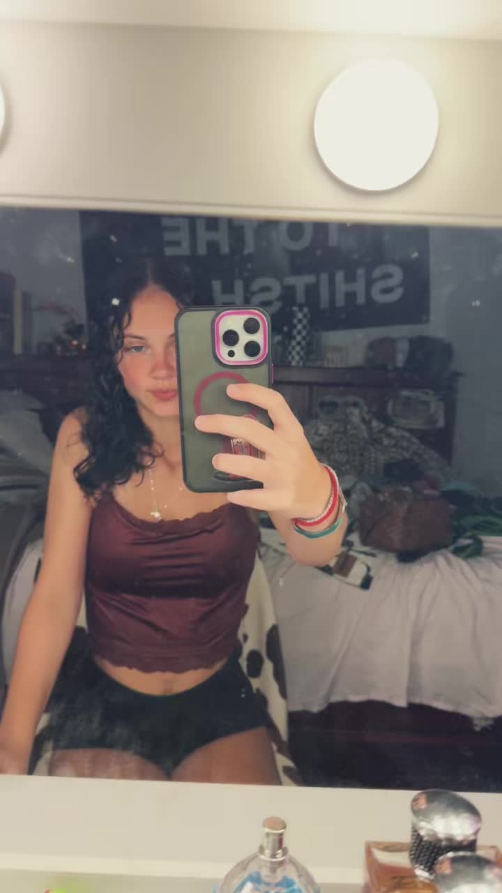 @bella