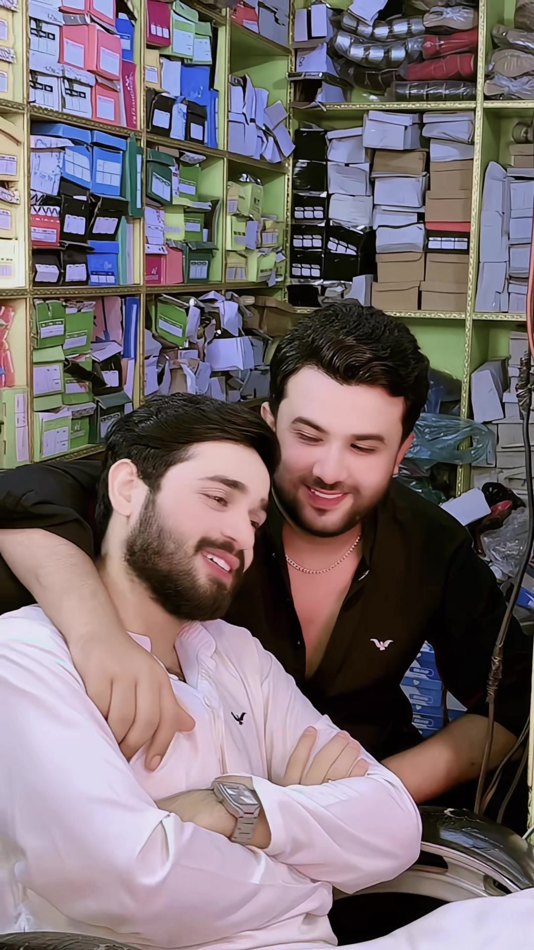 @⚜️جنيد_بھٽو⚜️