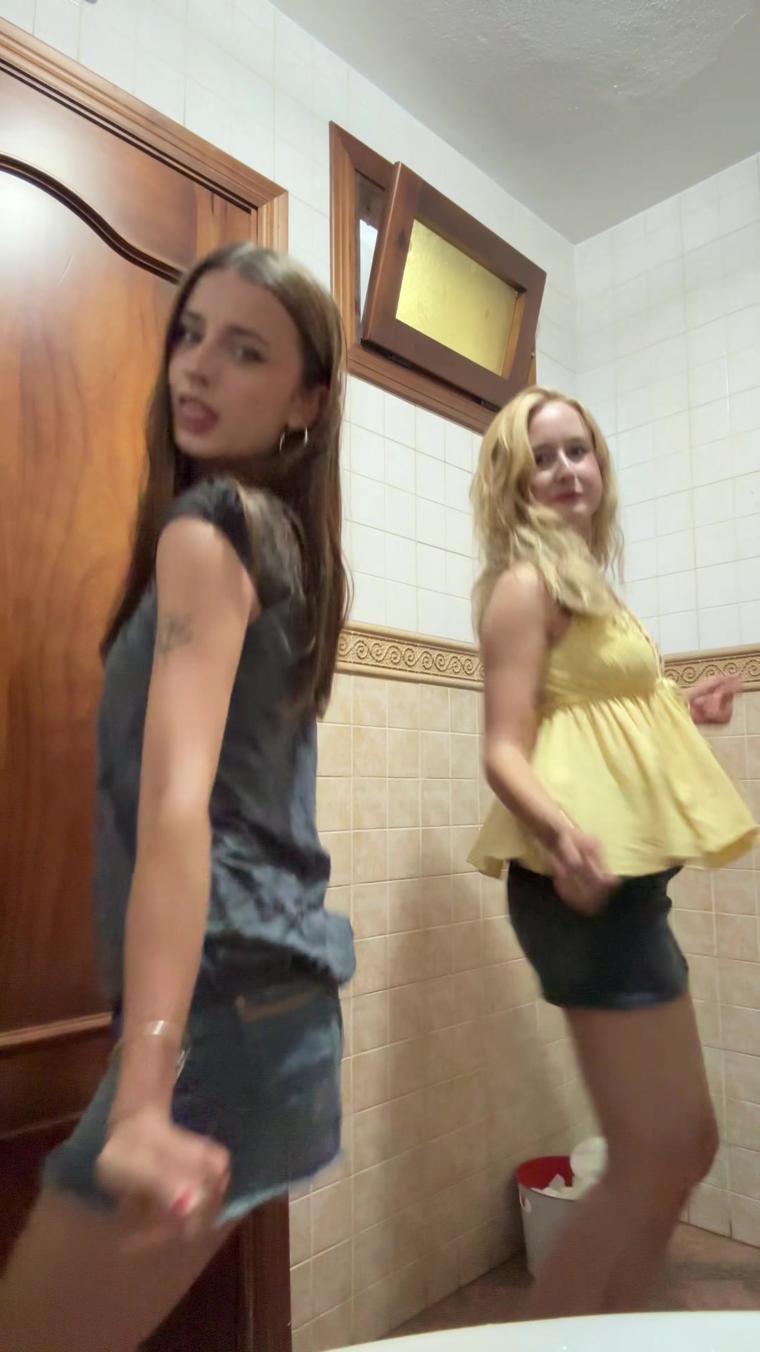 @Ella