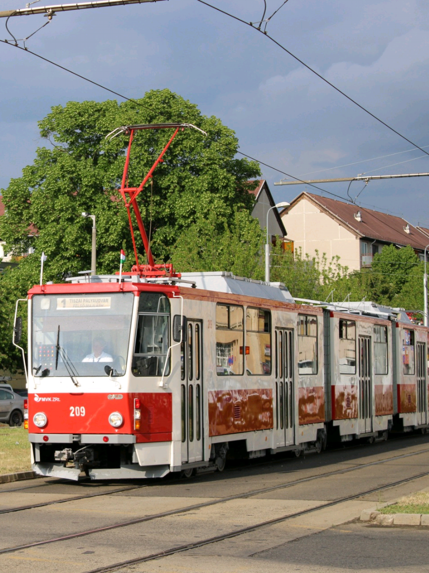 @Dominik 🚂🚃🚌