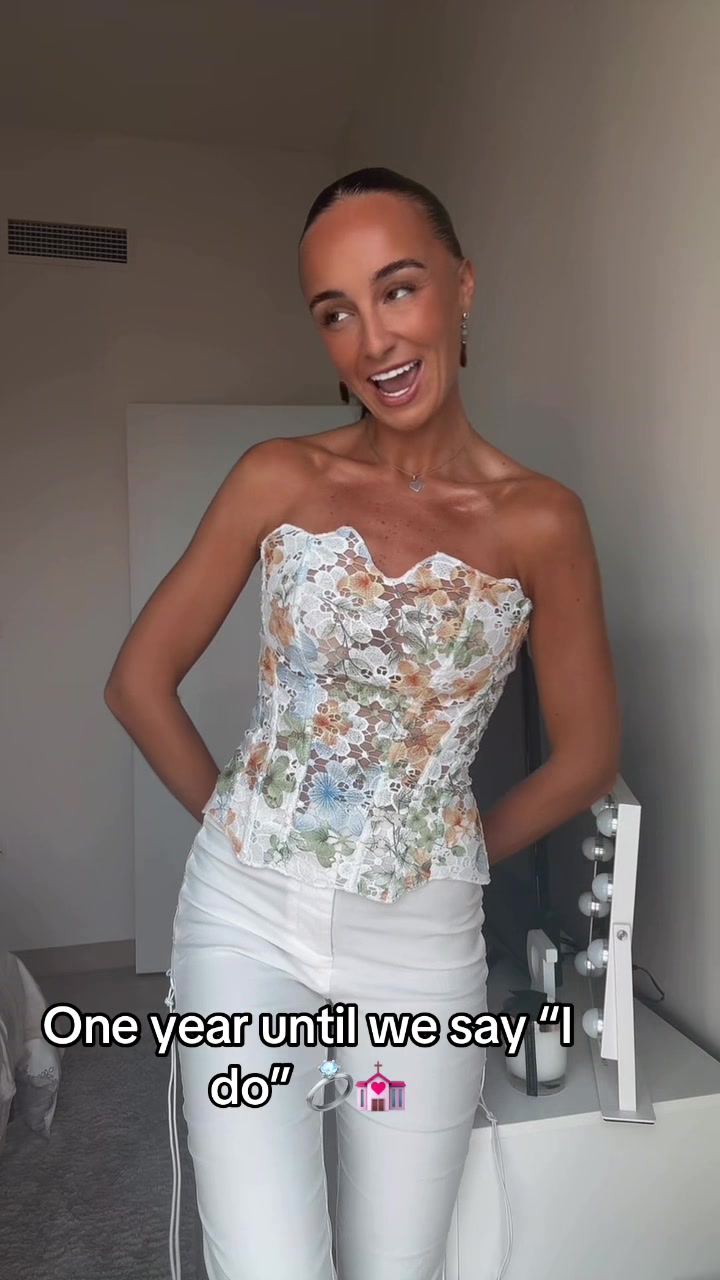 @rachosullivan