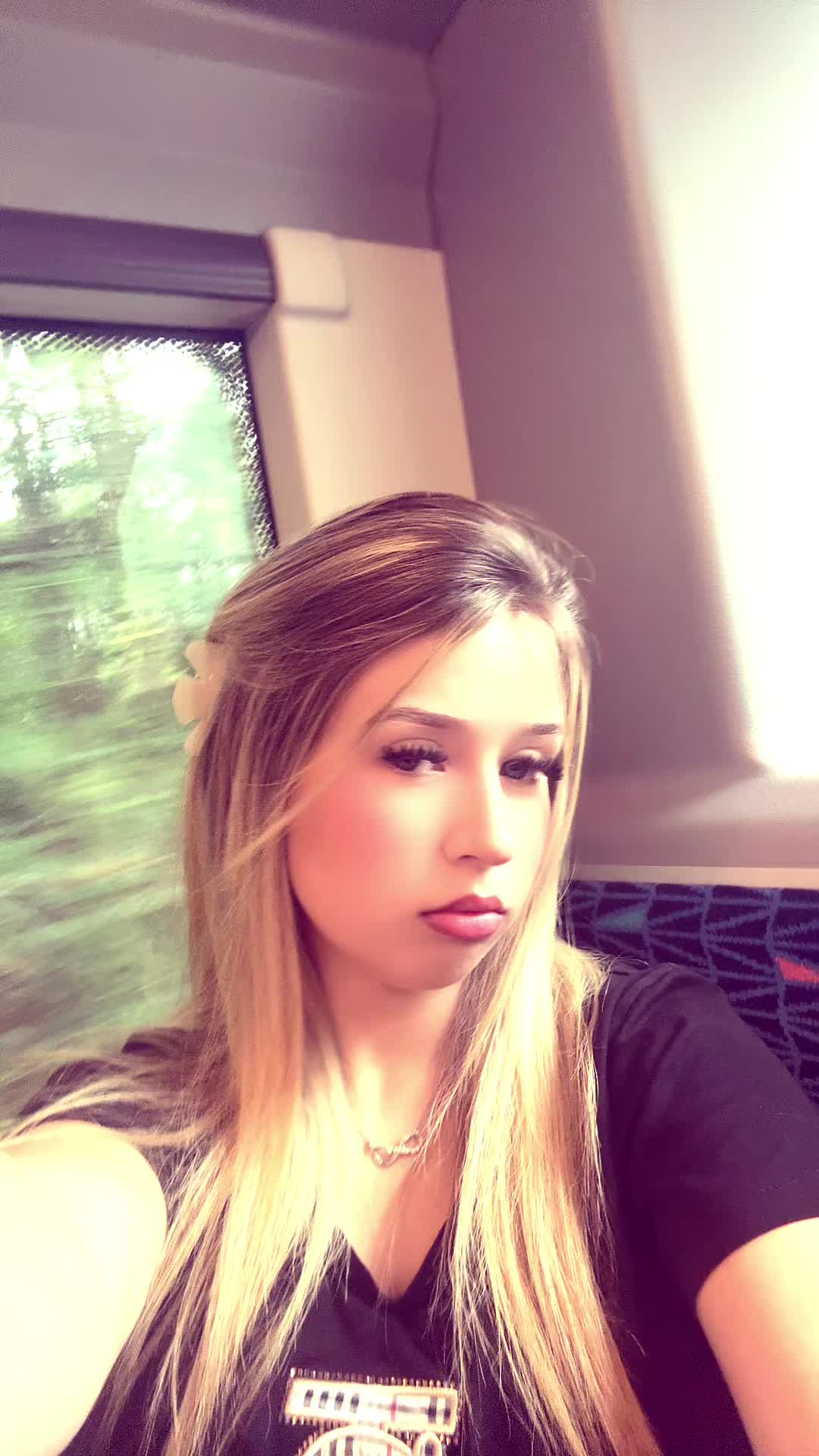 @𝐄𝐋𝐋𝐈𝐄𝐒𝐏𝐀𝐌🫰🏽🩷