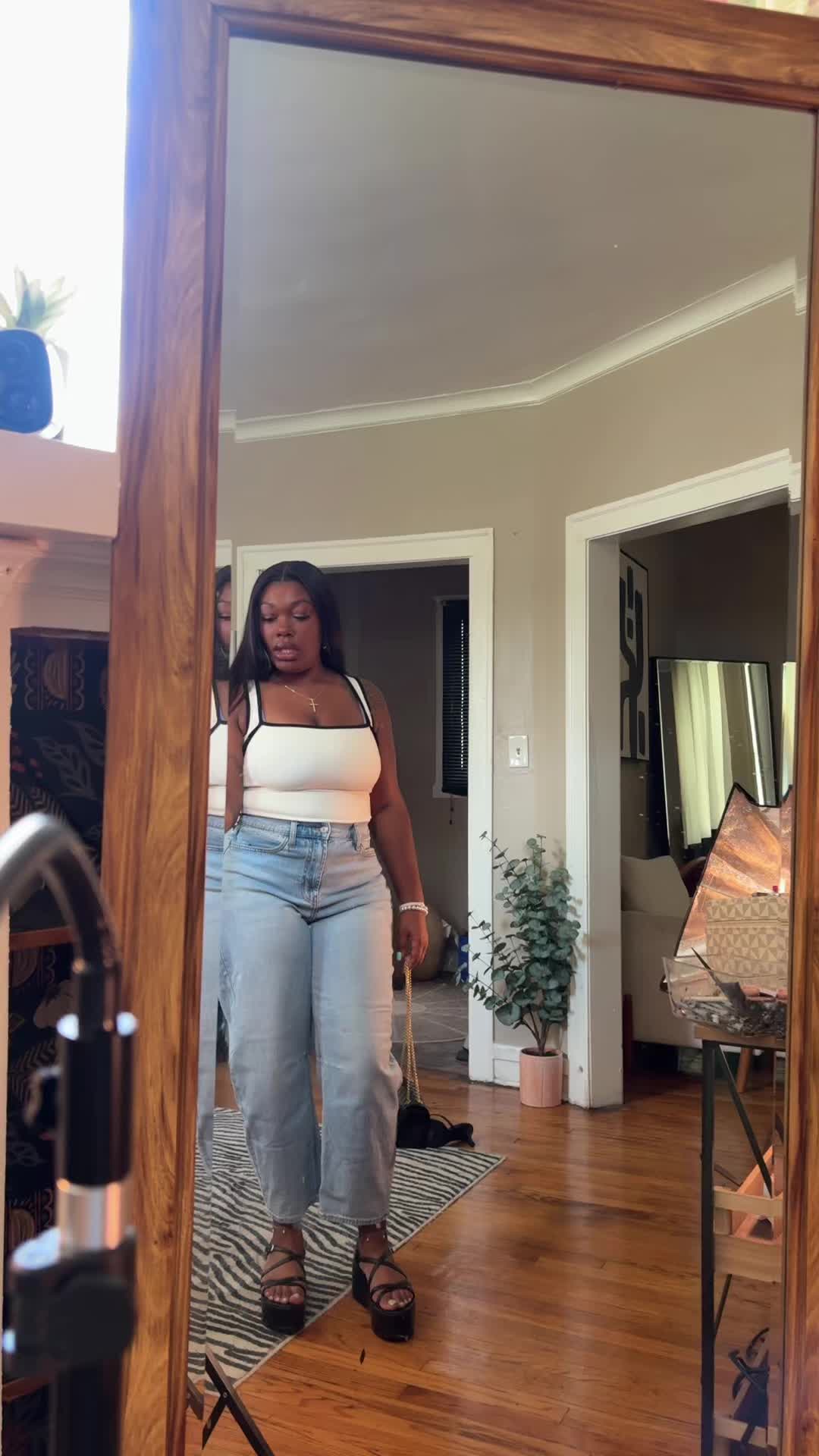 @MelaninMonroe