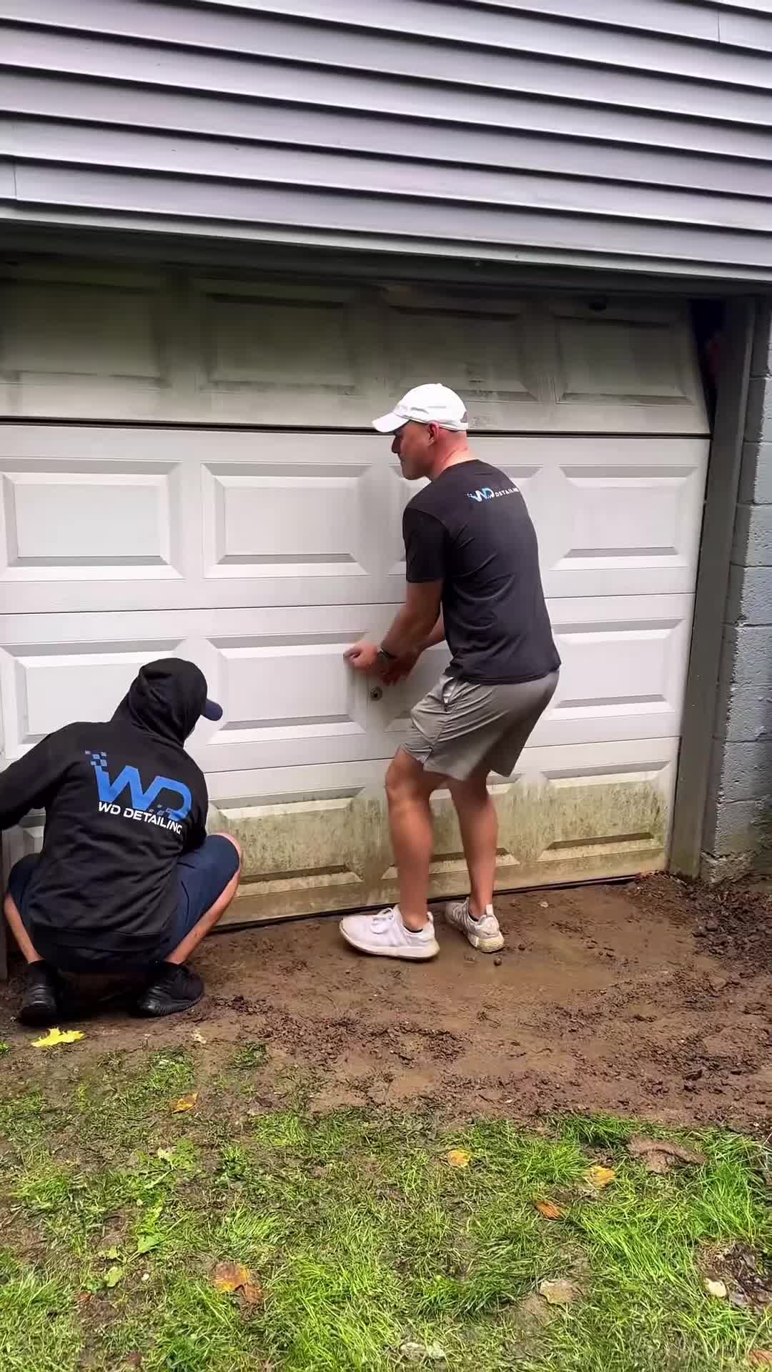 @MARK AUTO