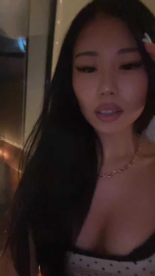 @Mia09