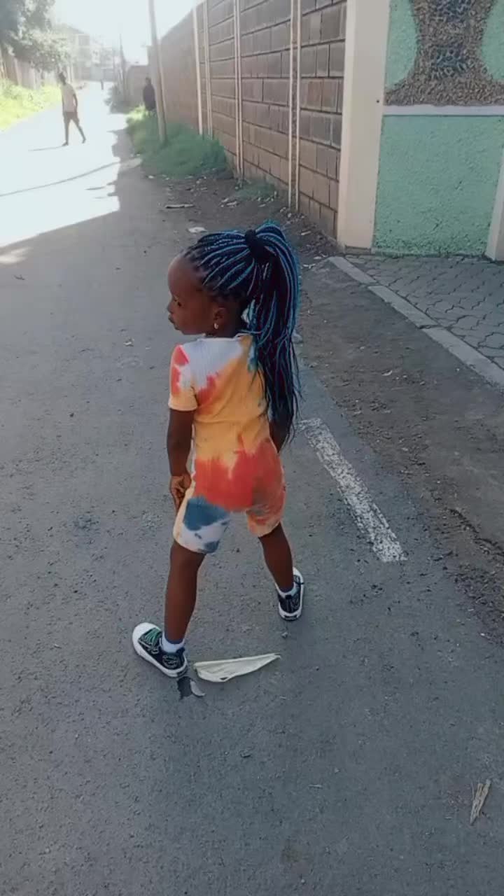 @Lavin_the_Princess