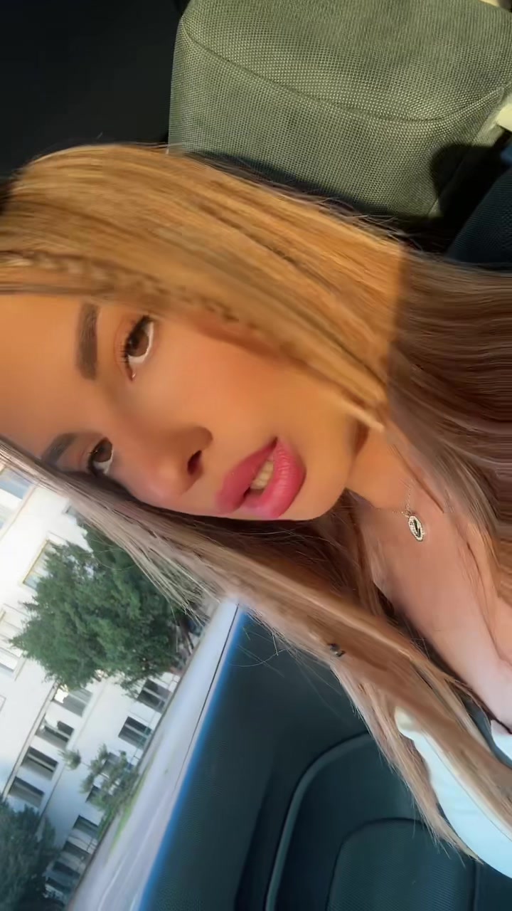 @andjela