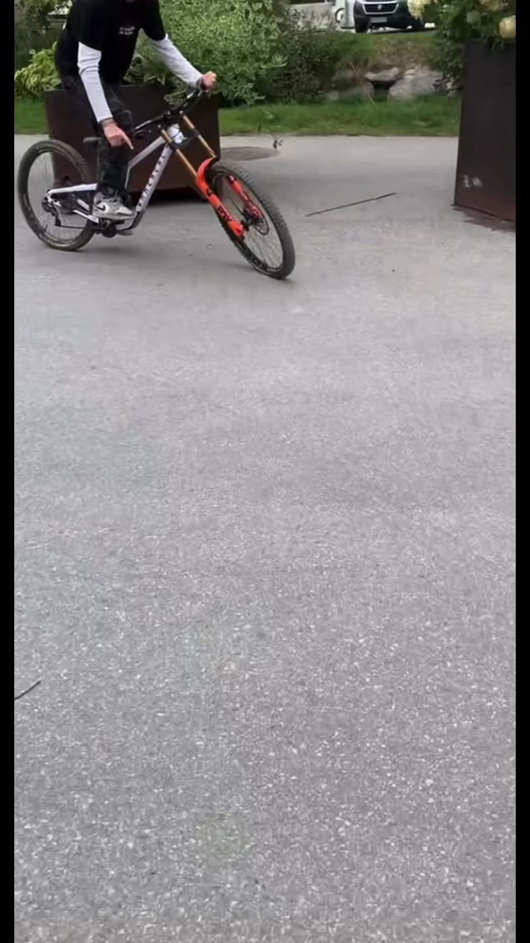 @๐ฬถ๐ฬถ๐ฬถ๐ฬถ.MTB