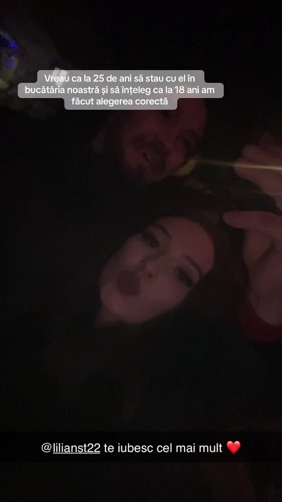 @Izabela🩷