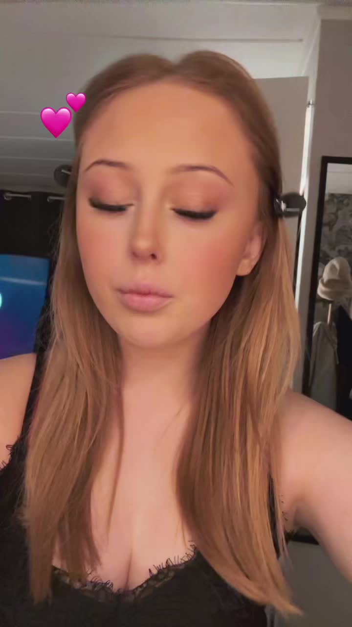@𝓣𝓾𝓿𝓪 𝓖𝓻𝓪𝓯𝓼𝓽𝓻𝓸̈𝓶