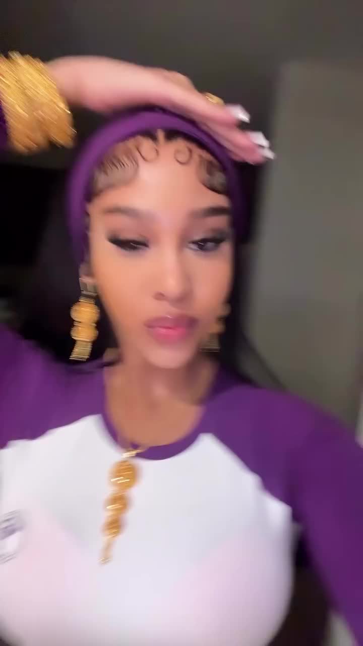 @🧕🏼