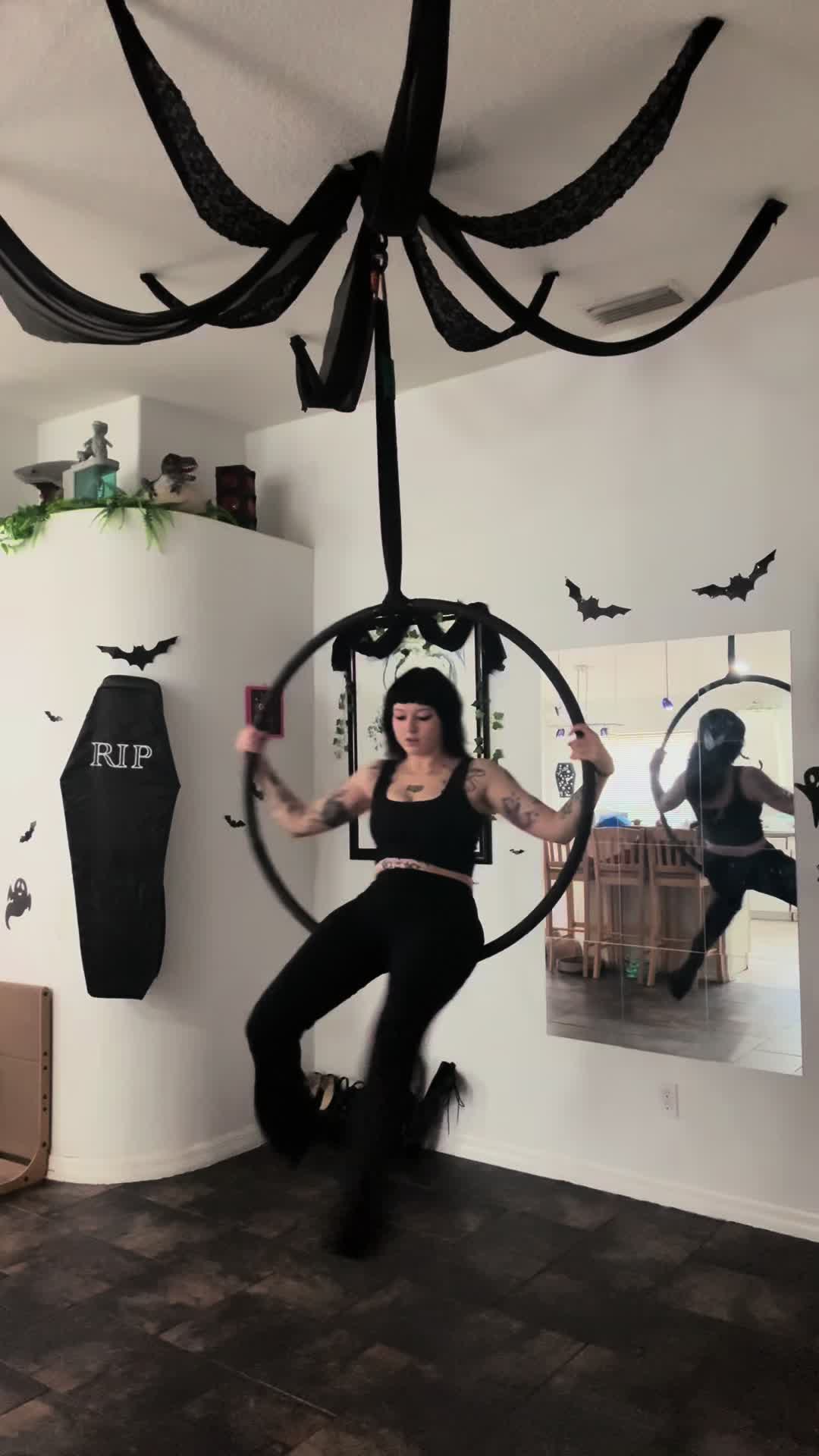 @Kobra🌛🦇