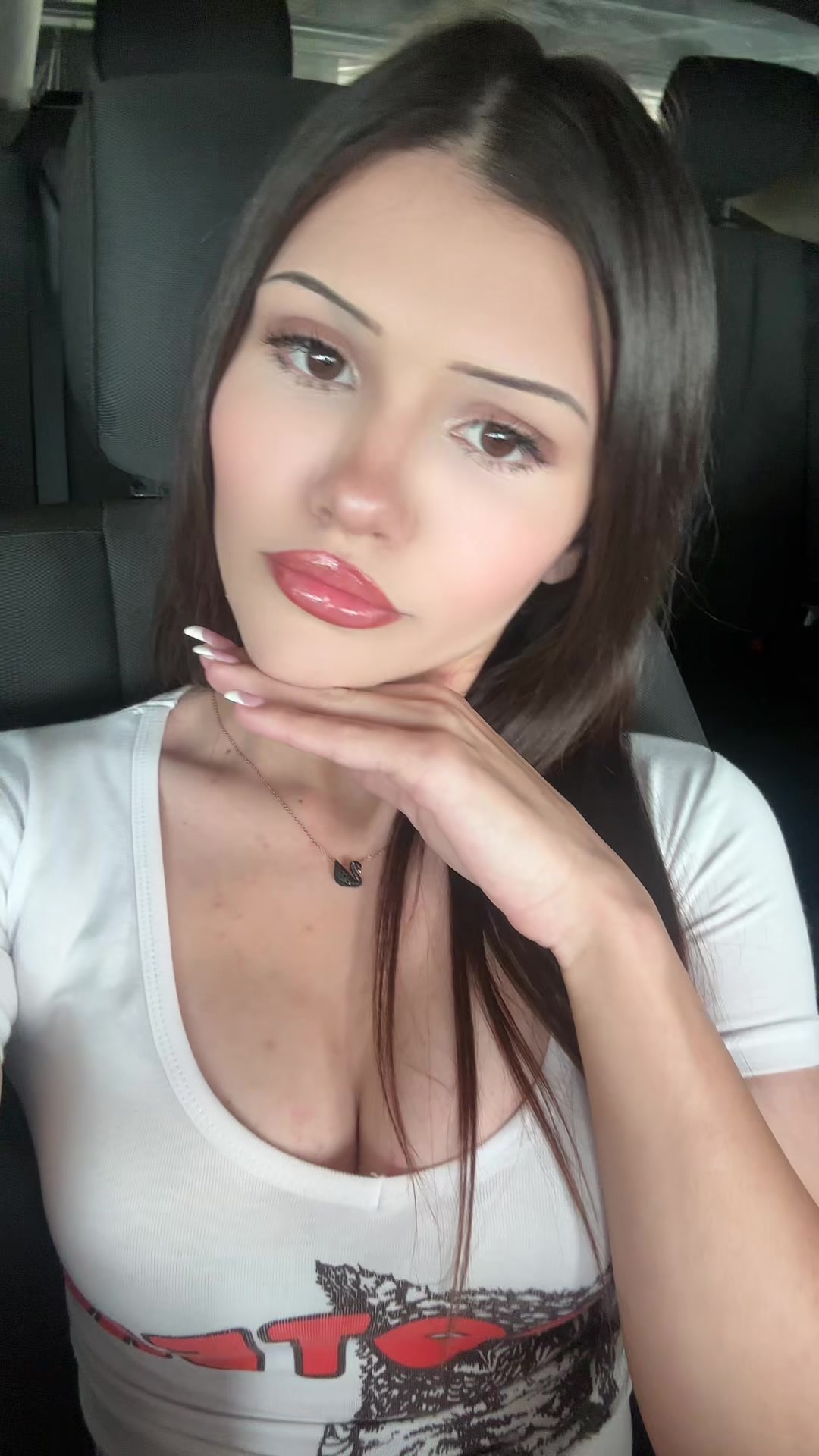 @🦢