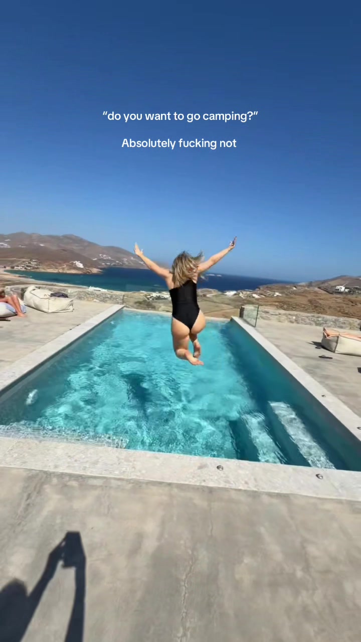 @sophiecairnsxx