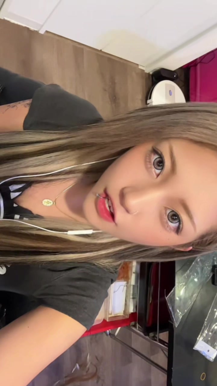 @𝗥 𝗔 𝗡 . 🌺