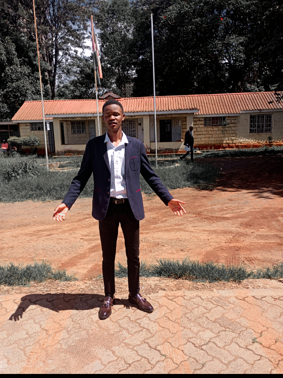 @📚ÕGÅRÓ_ISÀAC🇰🇪