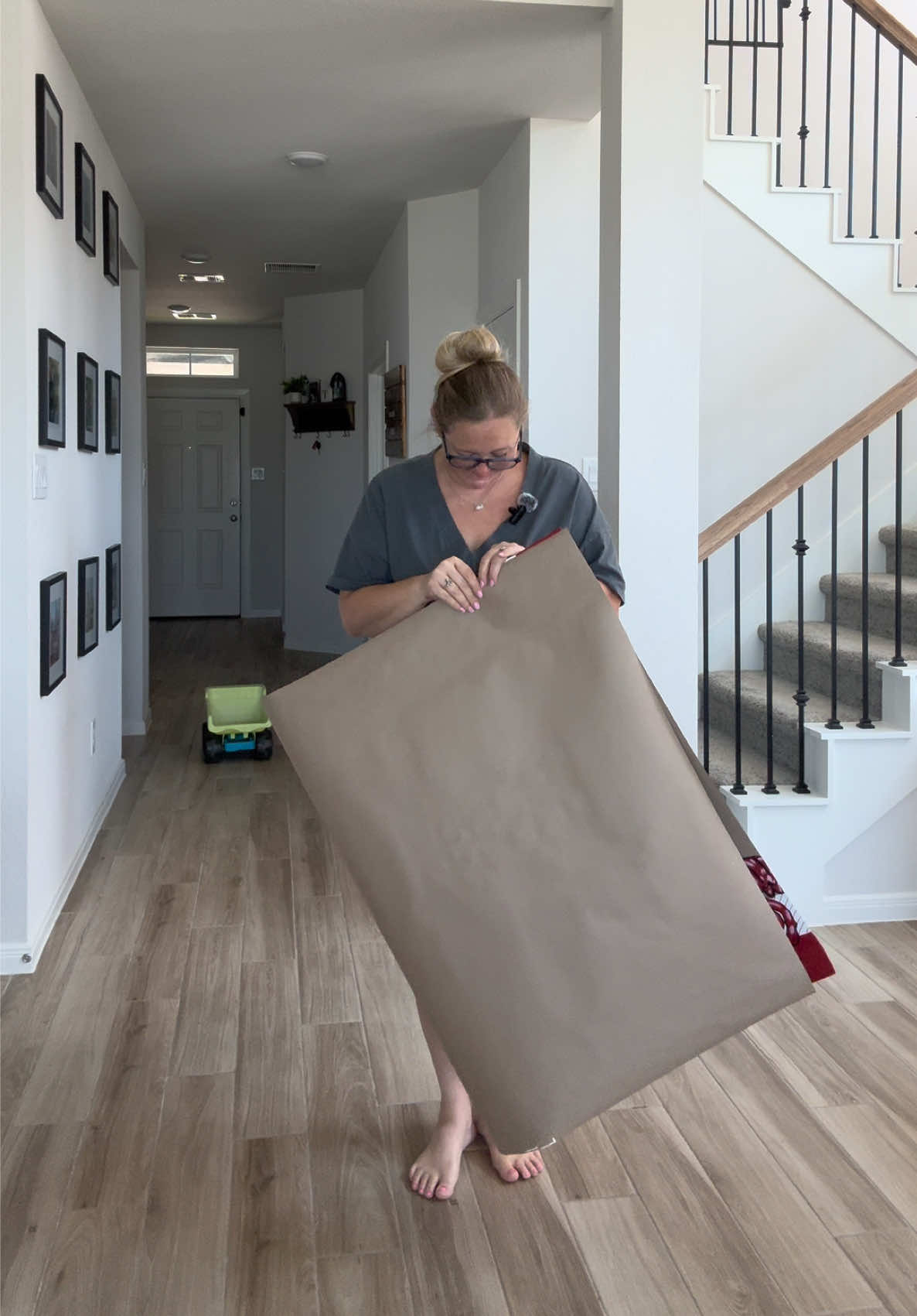 @Lindsey | Banner Artist & Mom