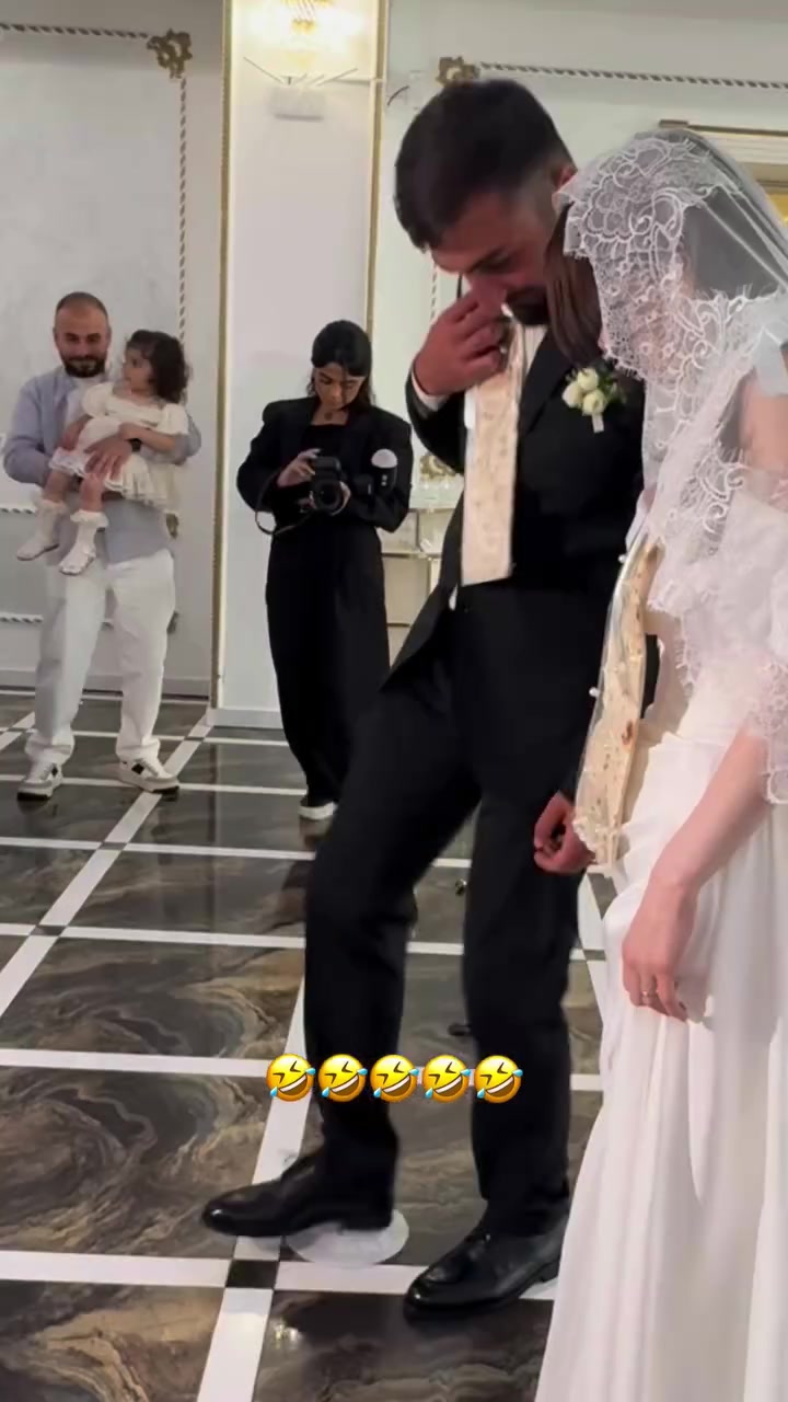 @arm.wedding