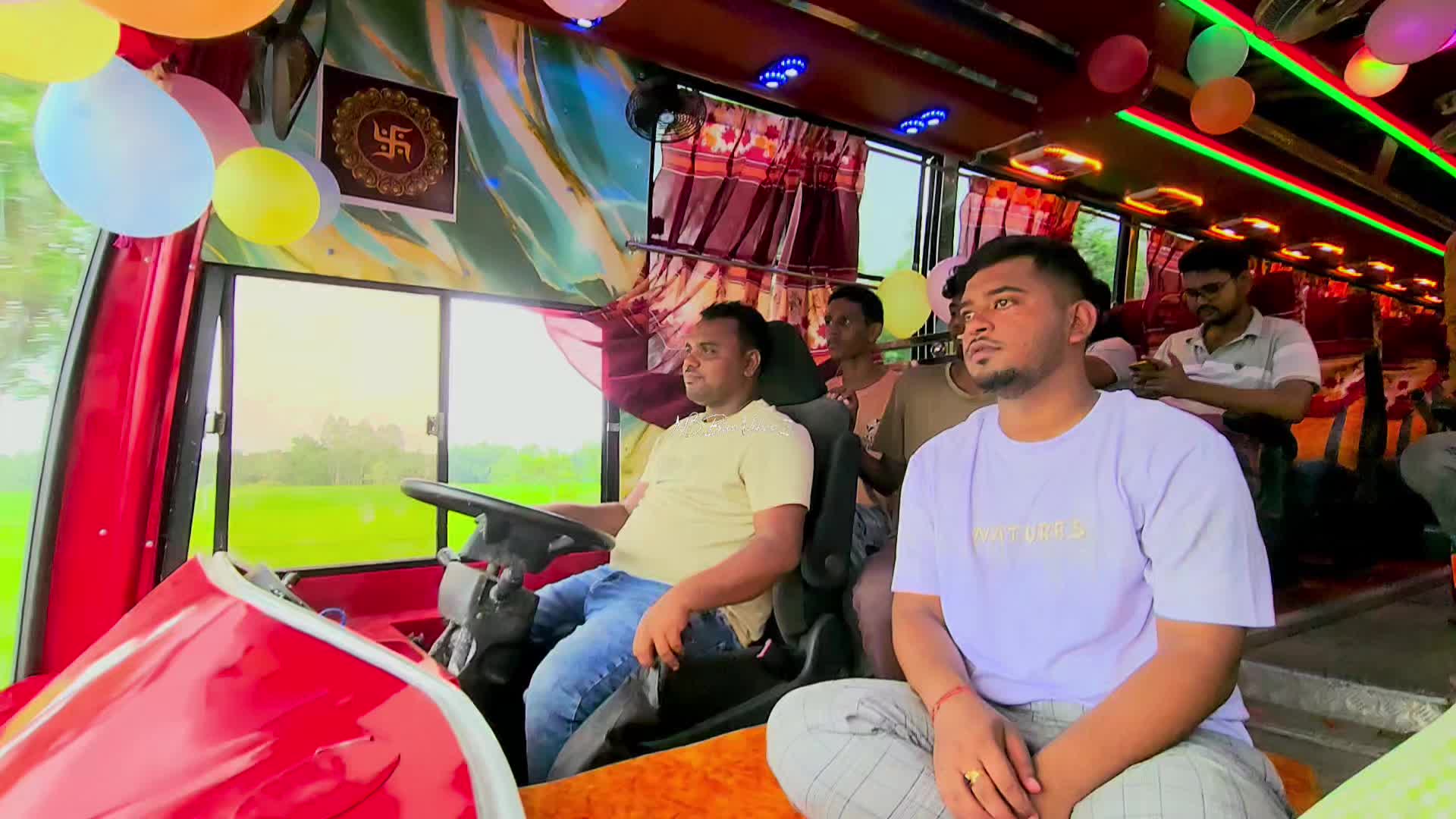 @N3 BUS VIBES n.b.v
