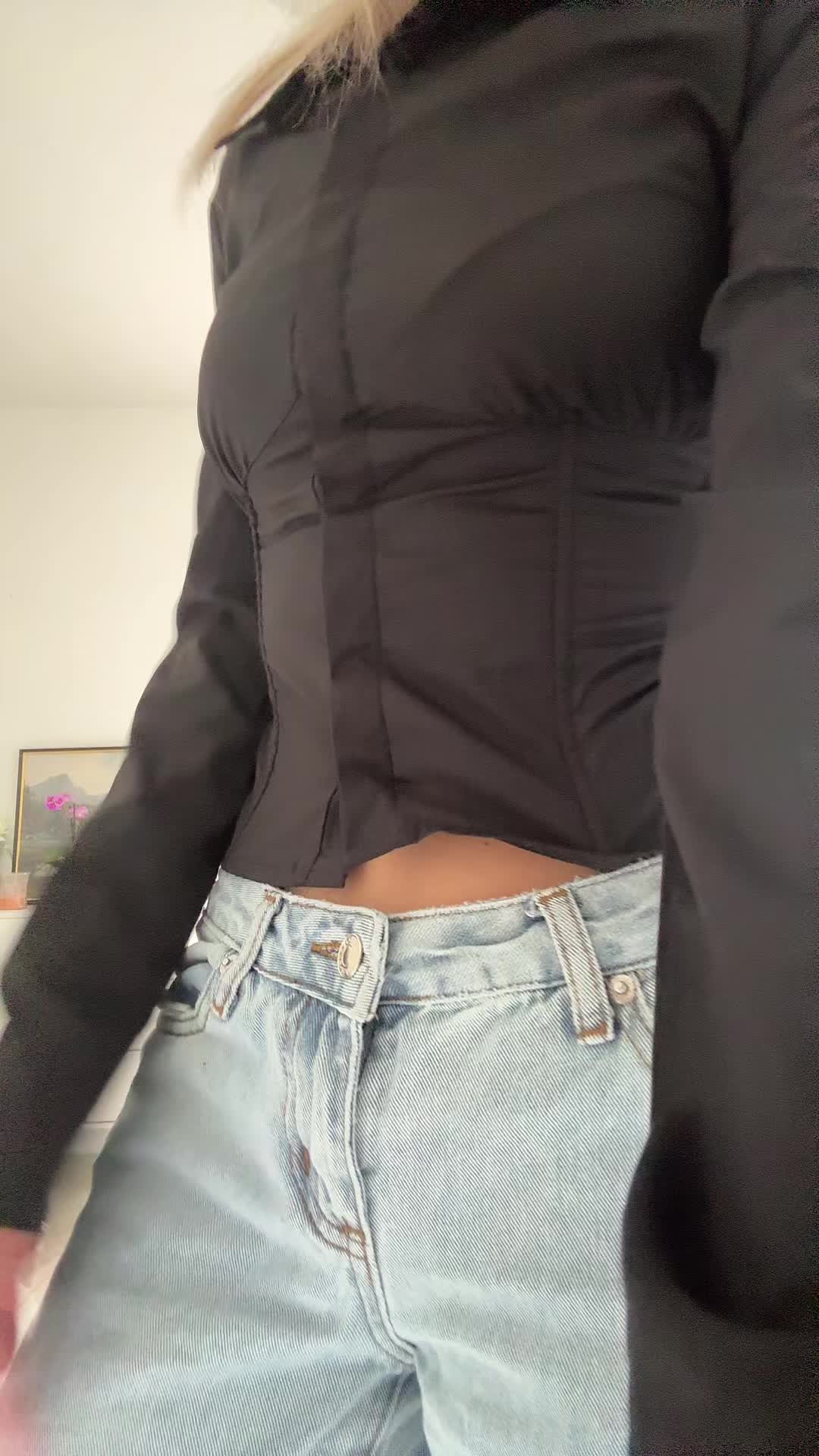 @noramcmanus_