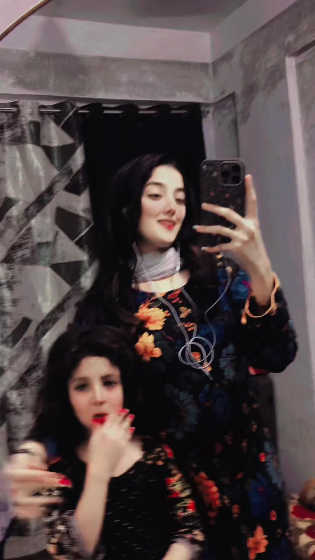 @𝕾𝖆𝖒𝖊𝖊𝖗𝖆 𝕶𝖍𝖆𝖓 🕊️