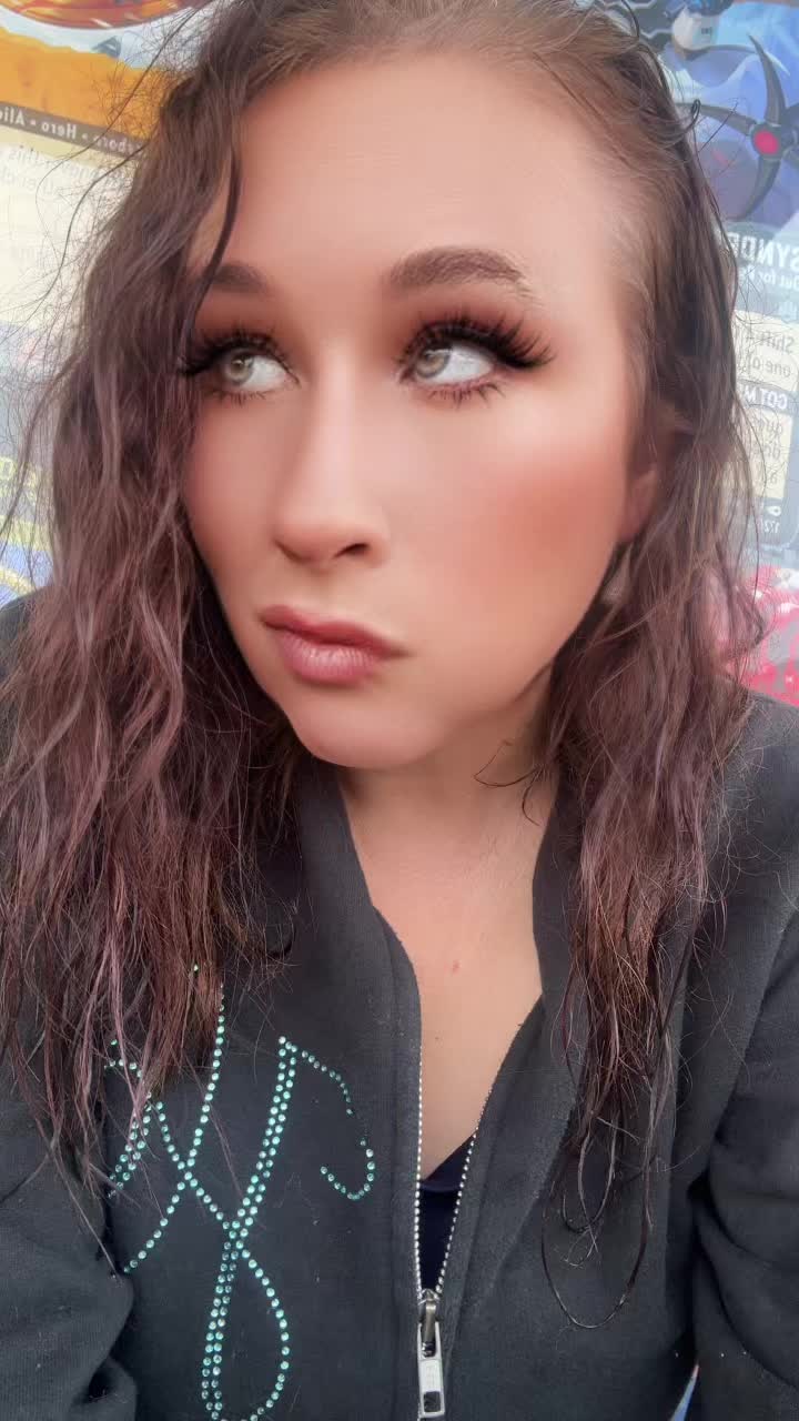 @_Angela_Lynn