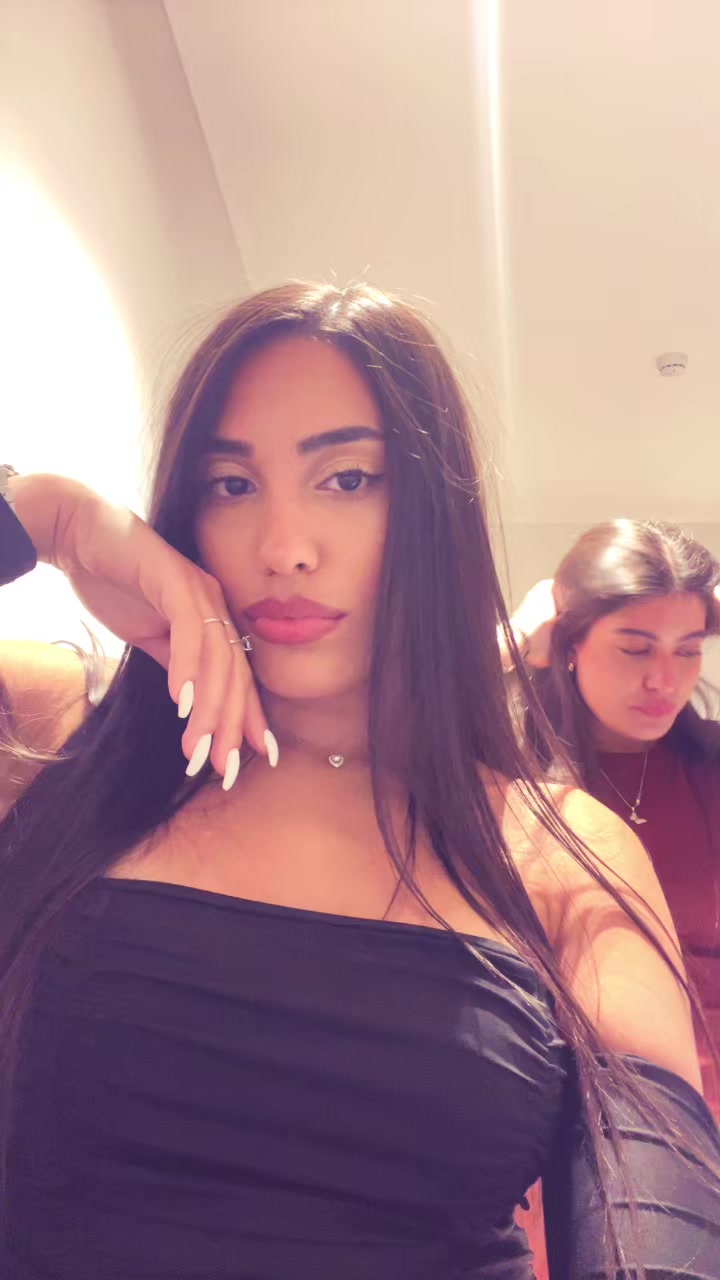 @shani_d12