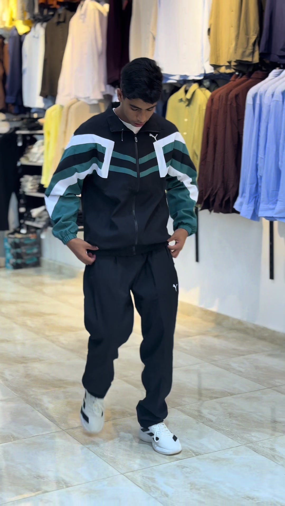 @معتز لملابس الشباب والاحذيه🛍️