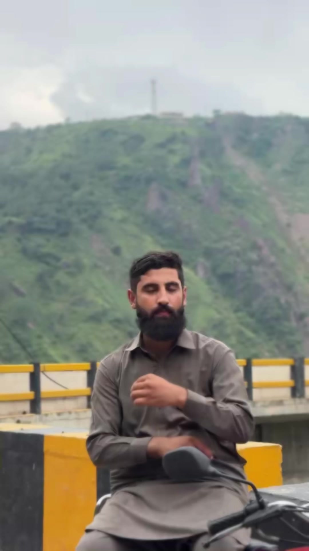 @Roxhi Qureshi