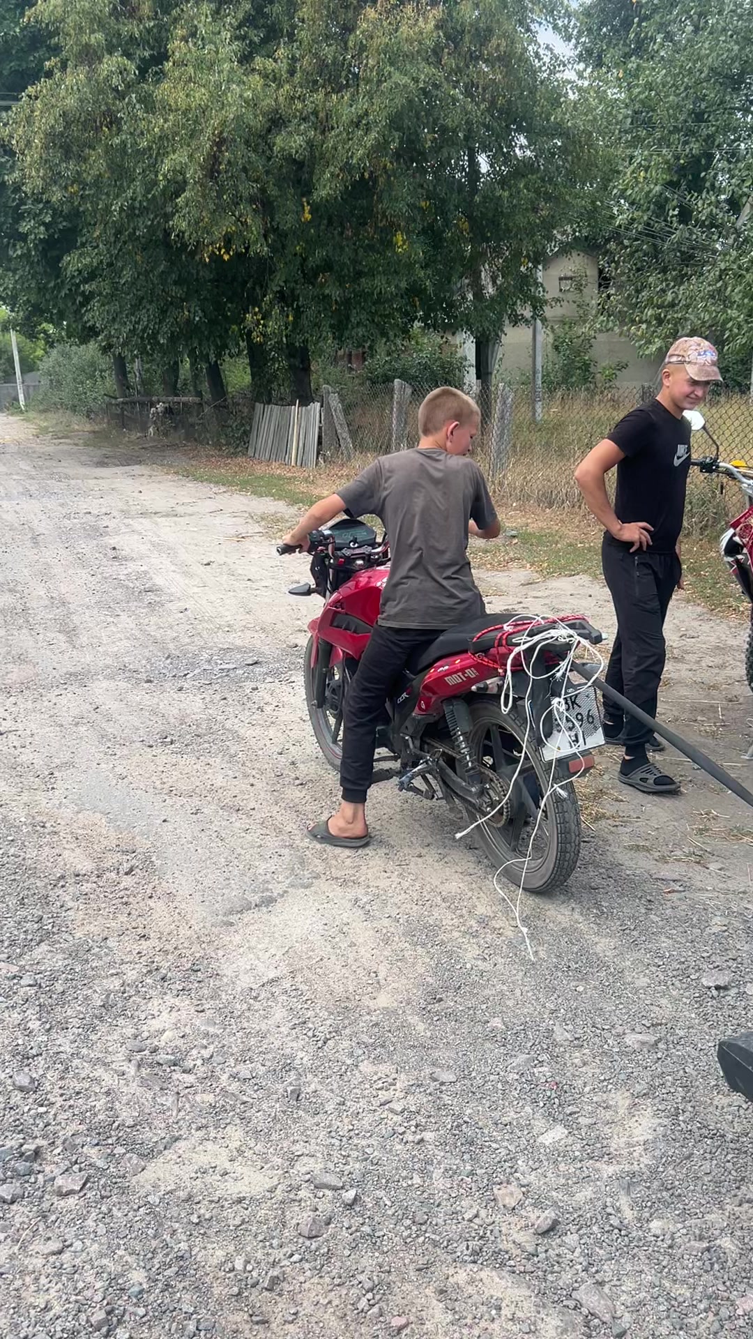 @Сам по собі ✊  