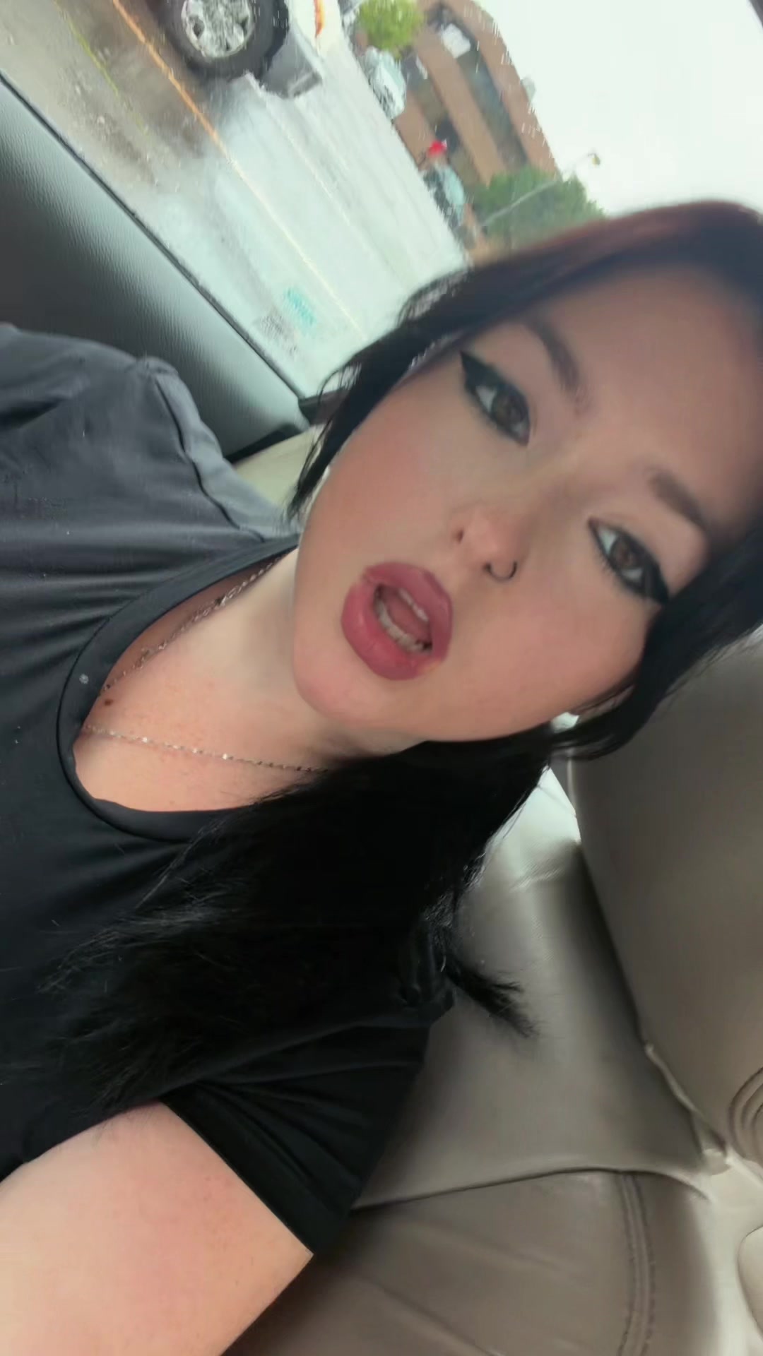 @Ella 🥀