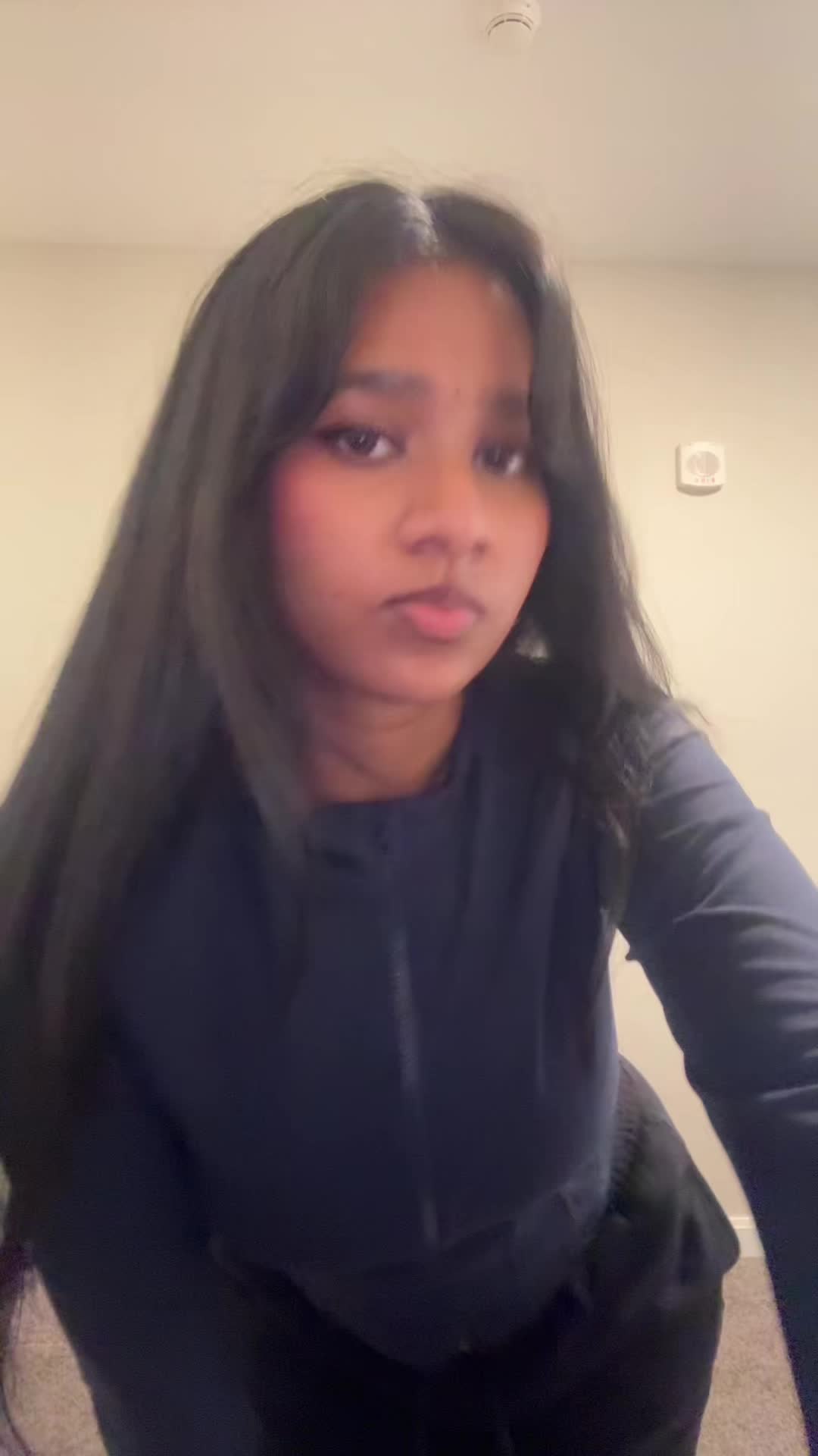 @divyamommyd
