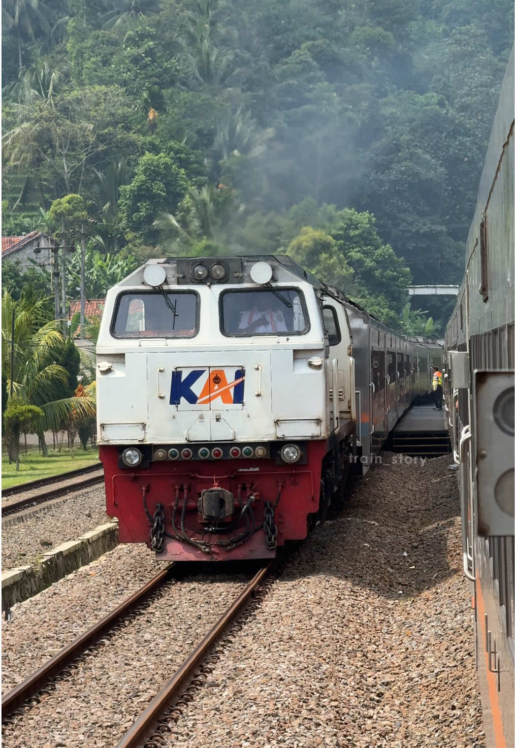 @Train_Story