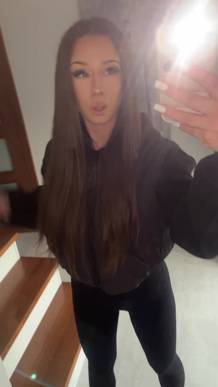 @𝓐𝓭𝓮𝓵𝓵𝓮