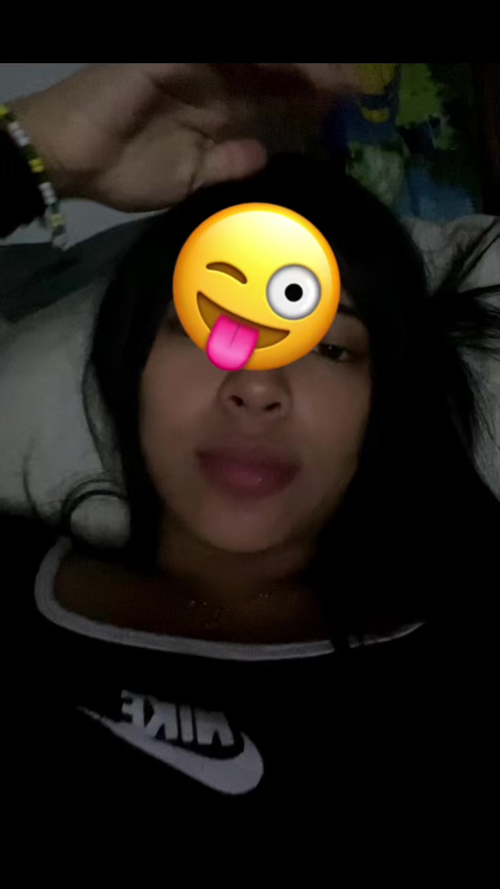 @🦦
