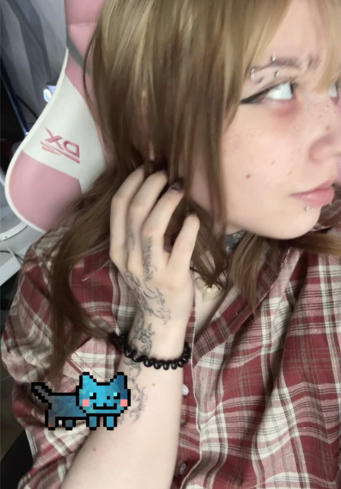 @:D