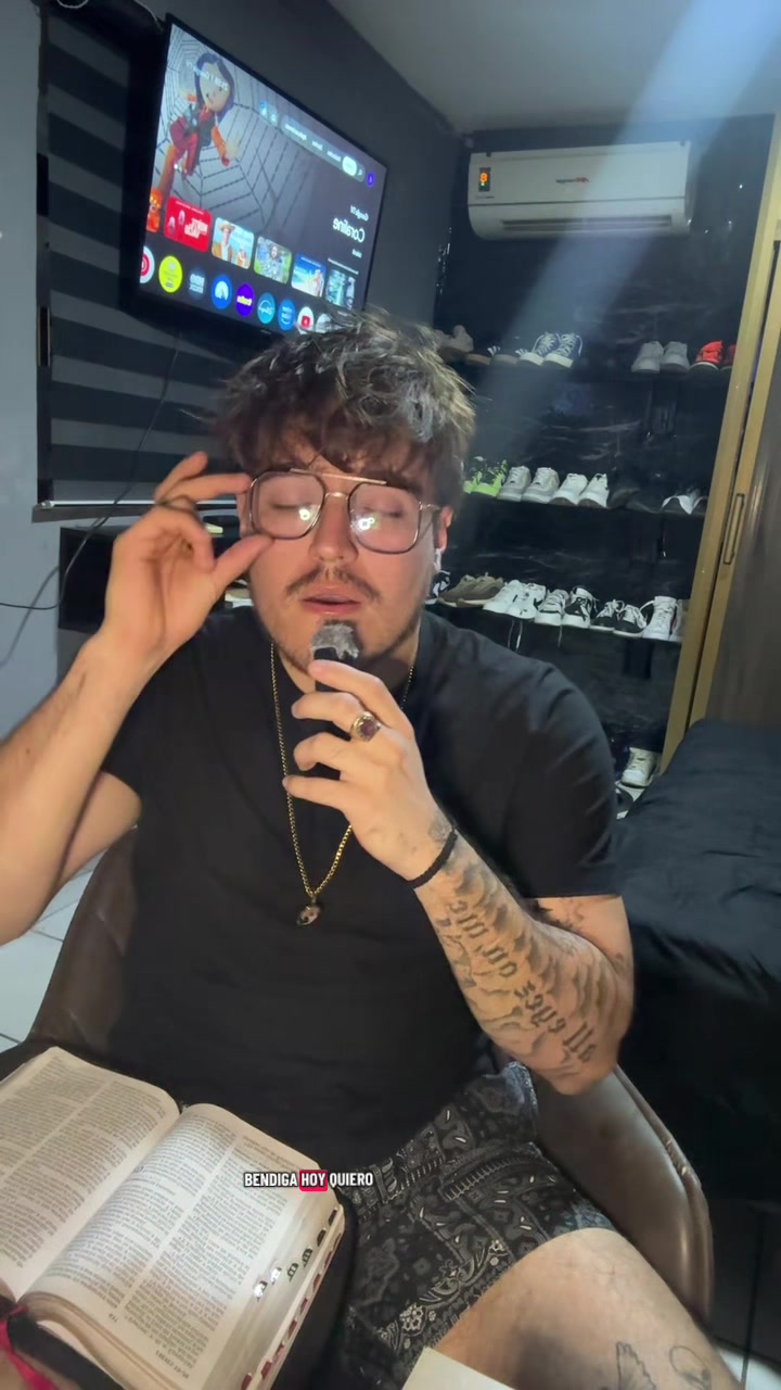 @Esquer