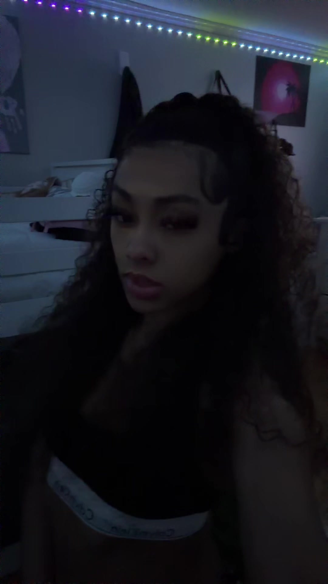 @🧞&zwj;♀️..