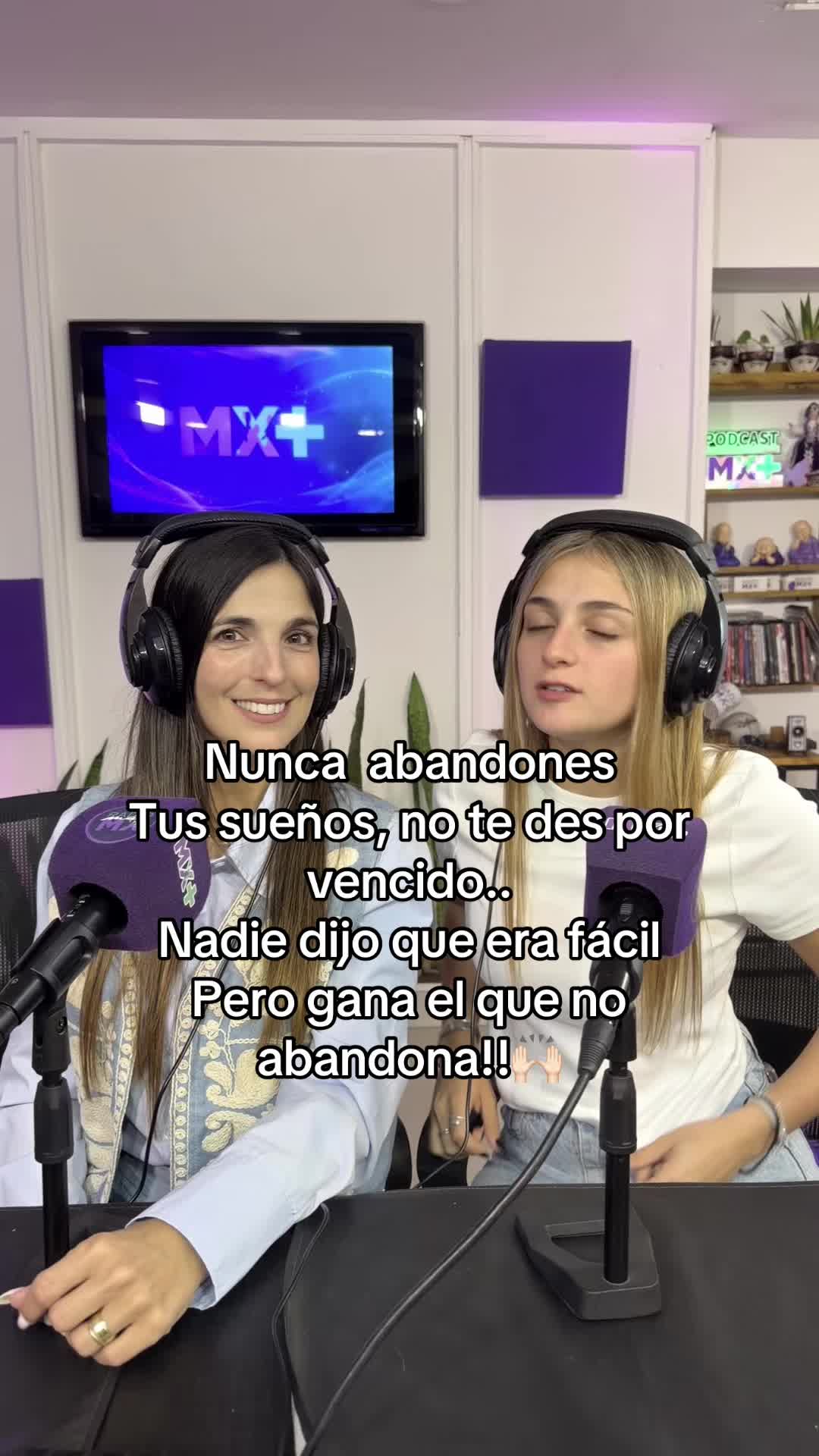 @LOREYTINA