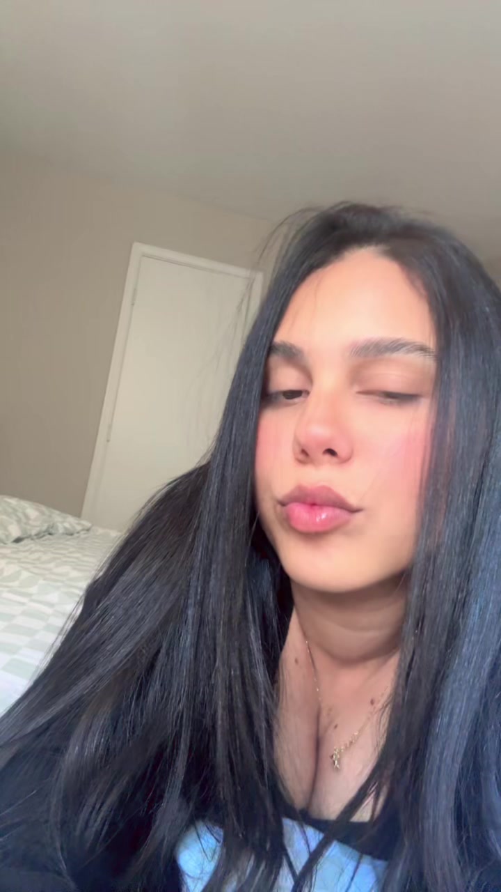 @Valentina🩷