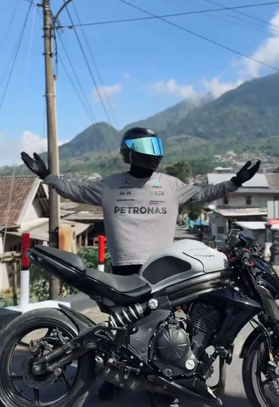 @𝐃𝐨𝐦𝐢𝐧𝐢𝐜𝐜𝐬𝐚𝐯𝐢𝐨