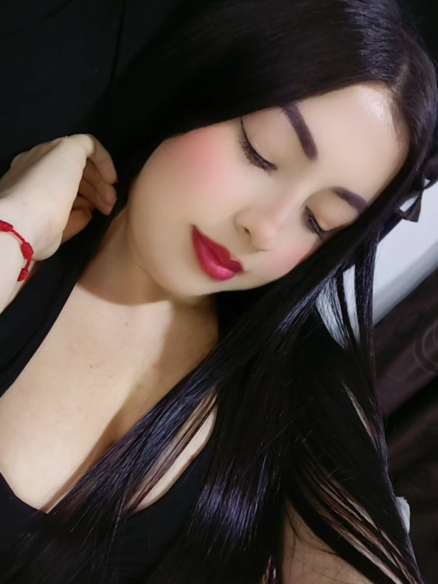@Alii Diaz🌸